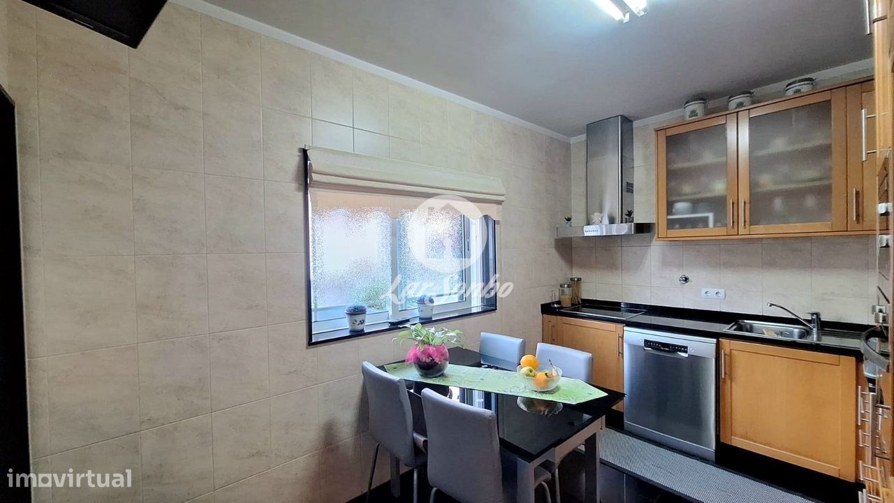 Moradia em Banda T3 em Vila Nova da Telha, Maia