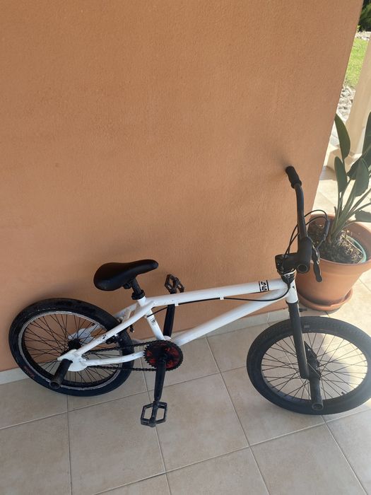 Bicicleta bmx wst