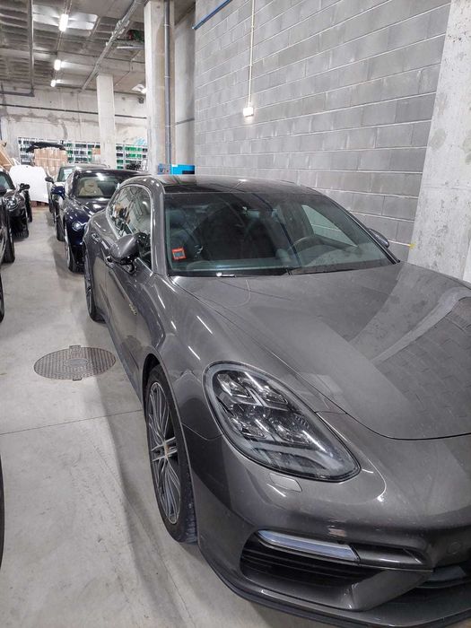 Porsche Panamera Turbo S Híbrido – Full Extras