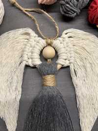 Szary anioł z makramy 25 cm ze sznurka ozdoba świateczna na choinkę