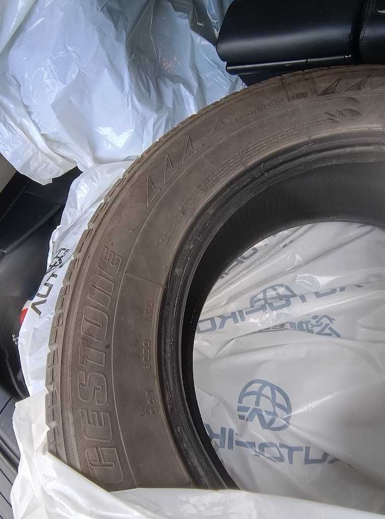 Opony Bridgestone Blizzak LM-25 4x4 235x60x17 102H komplet 4szt