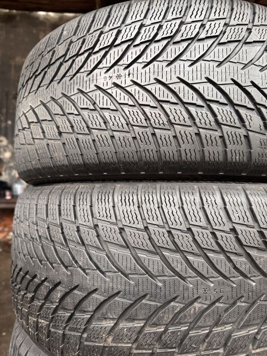 Зимові шини 245 45 R18 Nokian