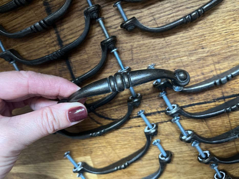 Uchwyty meblowe, antracyt, uzywane