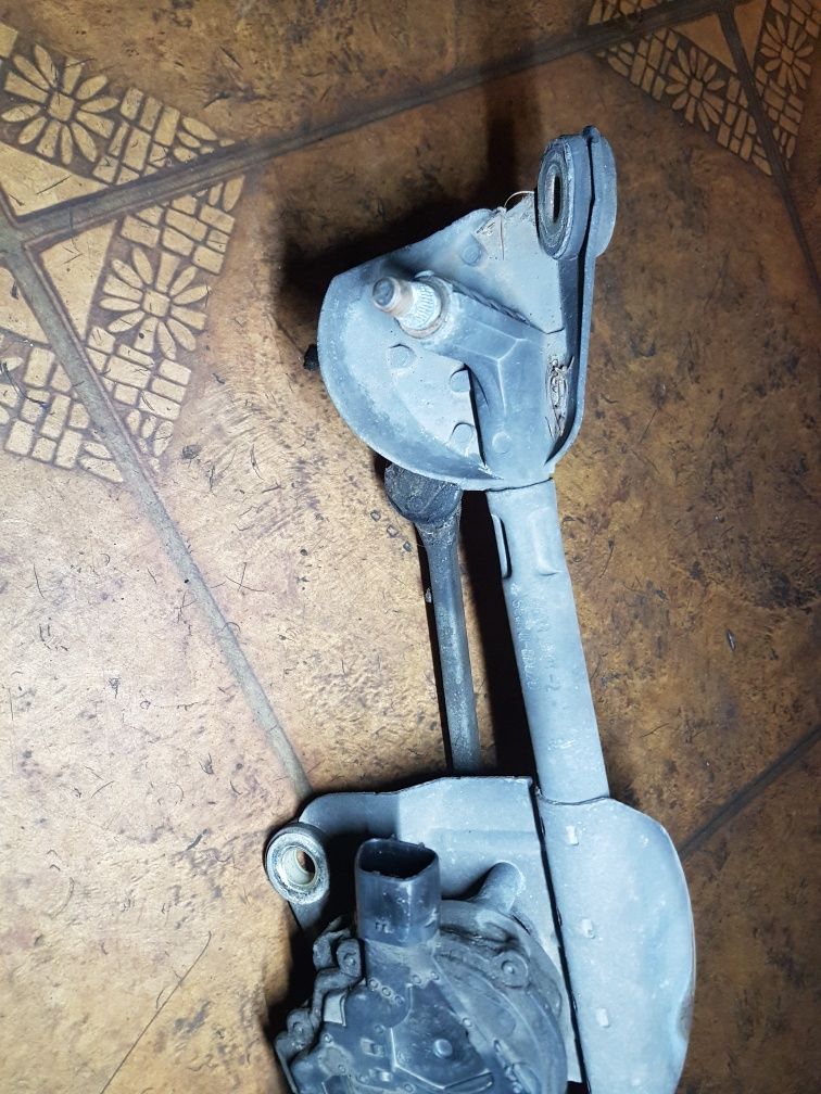 Mechanizm wycieraczek Toyota Yaris I  85110  0D020