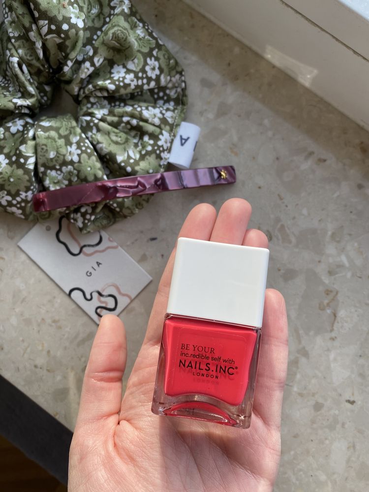 Kolor idealny na lato! Różowy lakier do paznokci NAILS.inc London 54zł