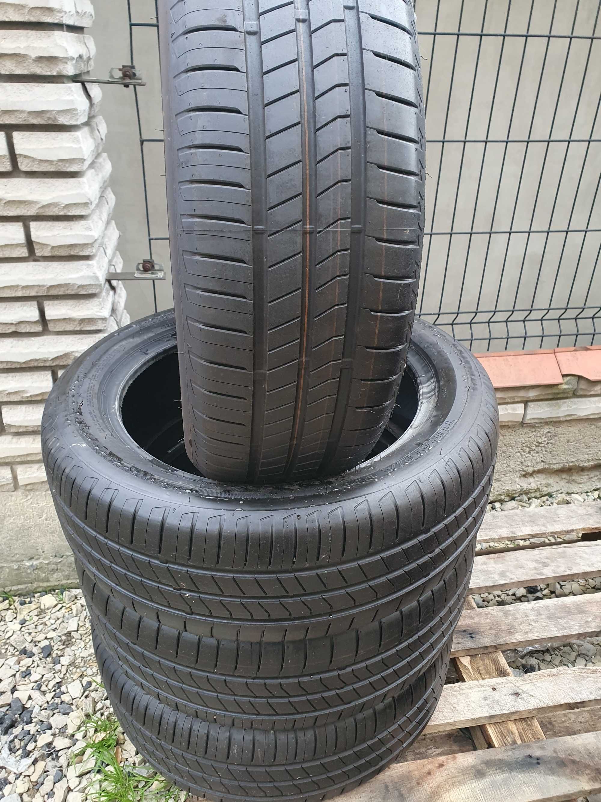 Opony  Demo Letnie 215/55/18" Bridgestone