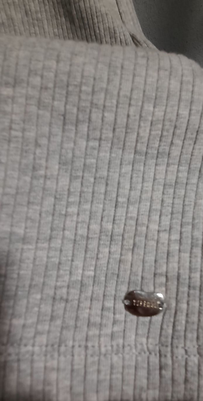 Vestido de malha cinza