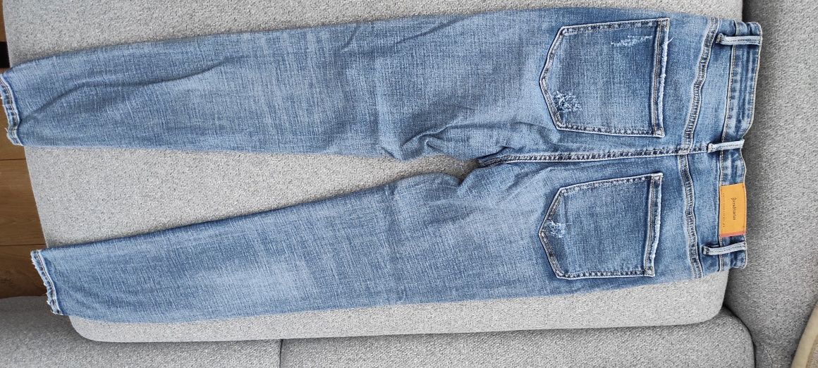 Spodnie Jeans Stradivarius 38. Stan idealny.