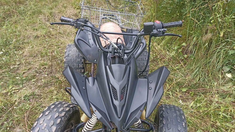 Квадроцикл дитячий в доброму стані