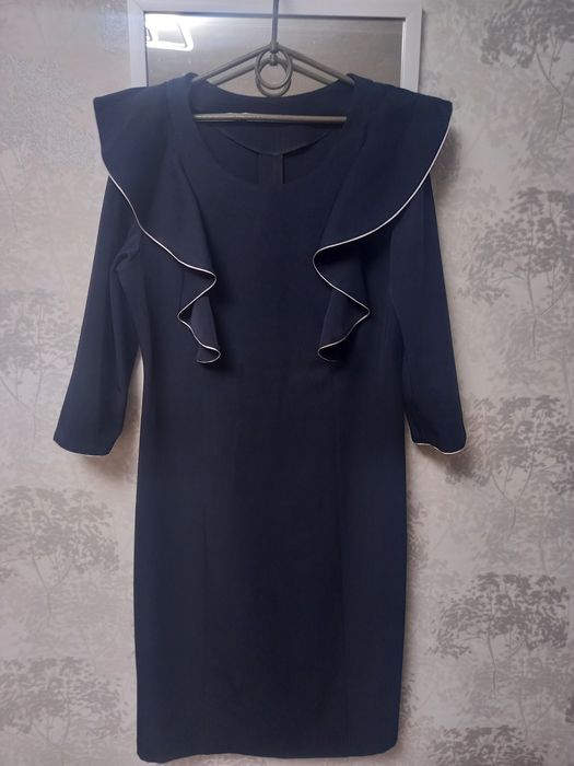 Плаття сукня класична офісна костюмна футляр олівець