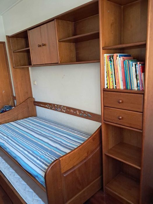 Cama de Casal em Gavetão ao Mesmo Nível