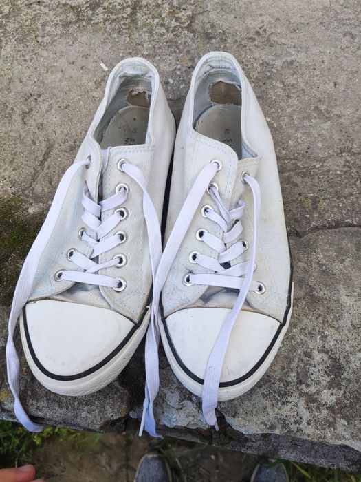 Жіночки чи черевики sinsay 40 розмір білі кеди