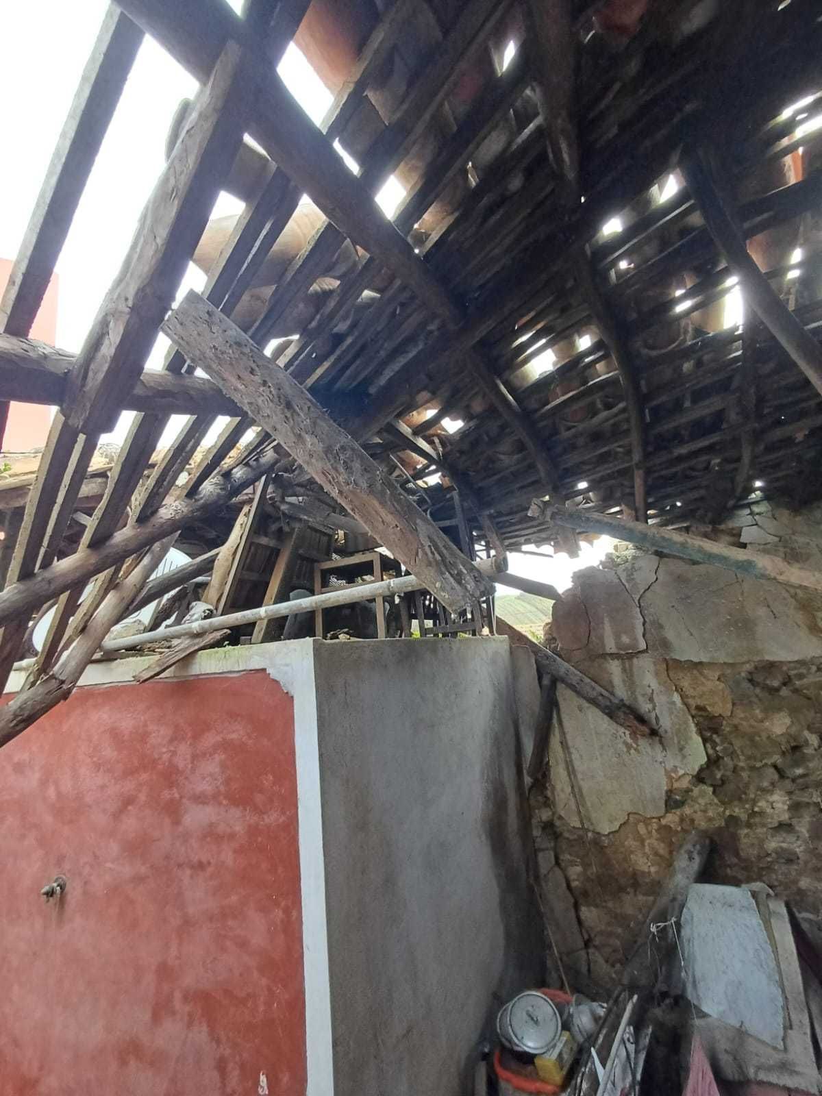 Casa para remodelação no Carvalhal  Torres Vedras