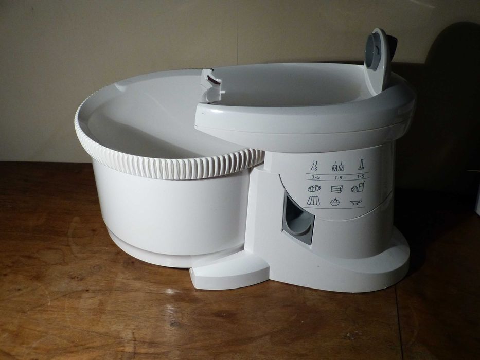 Rezerwaccc - Misa obrotowa ze stojakiem do miksera ręcznego Zelmer - u