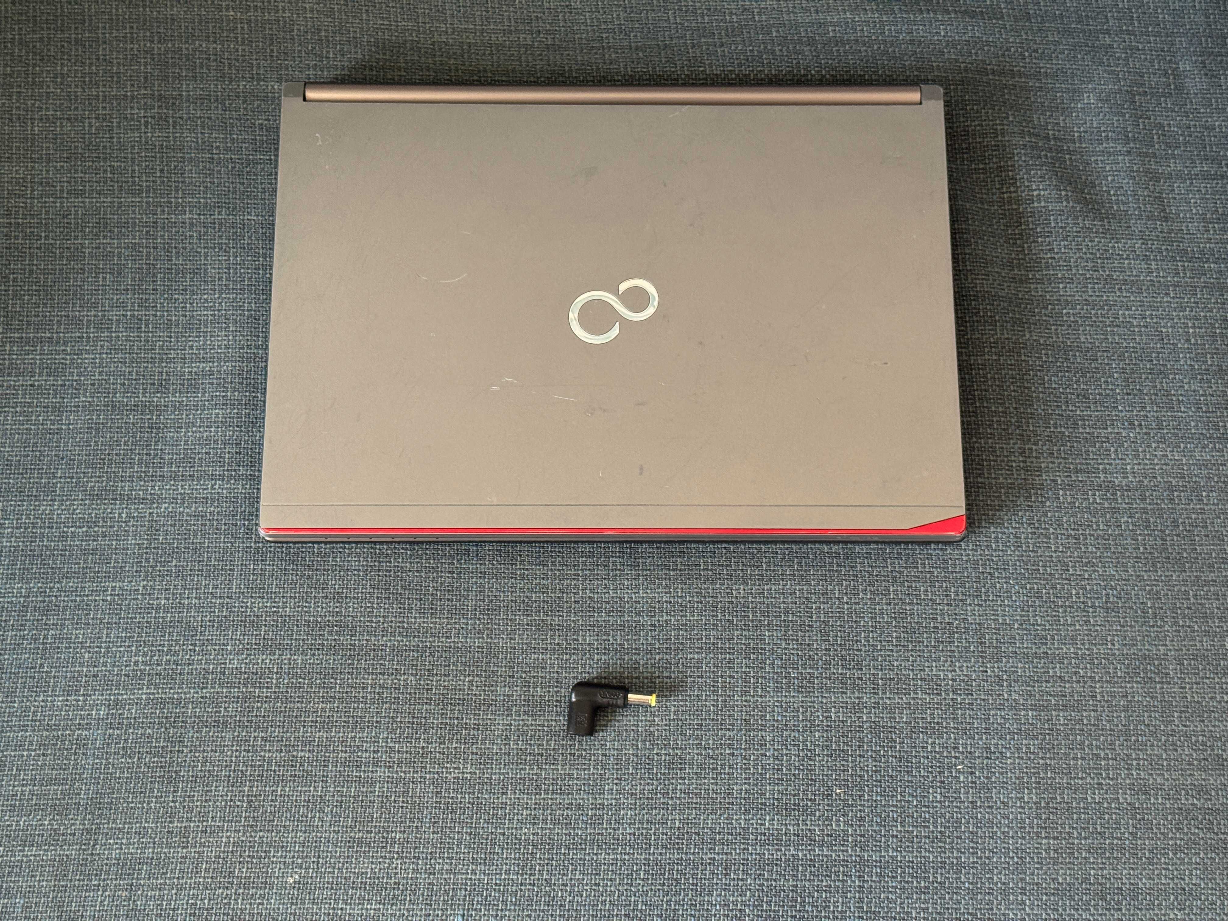 Fujitsu Lifebook E736 – Dobry stan, i5-6300U, 8GB RAM, 128GB SSD
