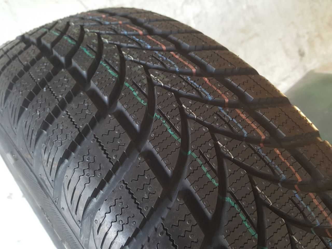 Opona Jak Nowa Demo zimowa 215/65R15 9,6mm Maxxis Presa Snow