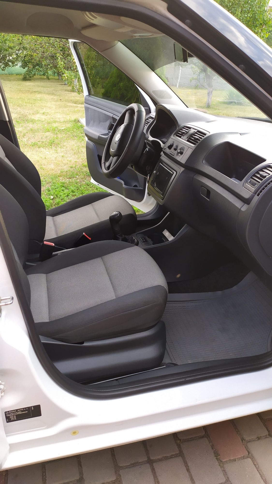 Продам skoda fabia 2011 года