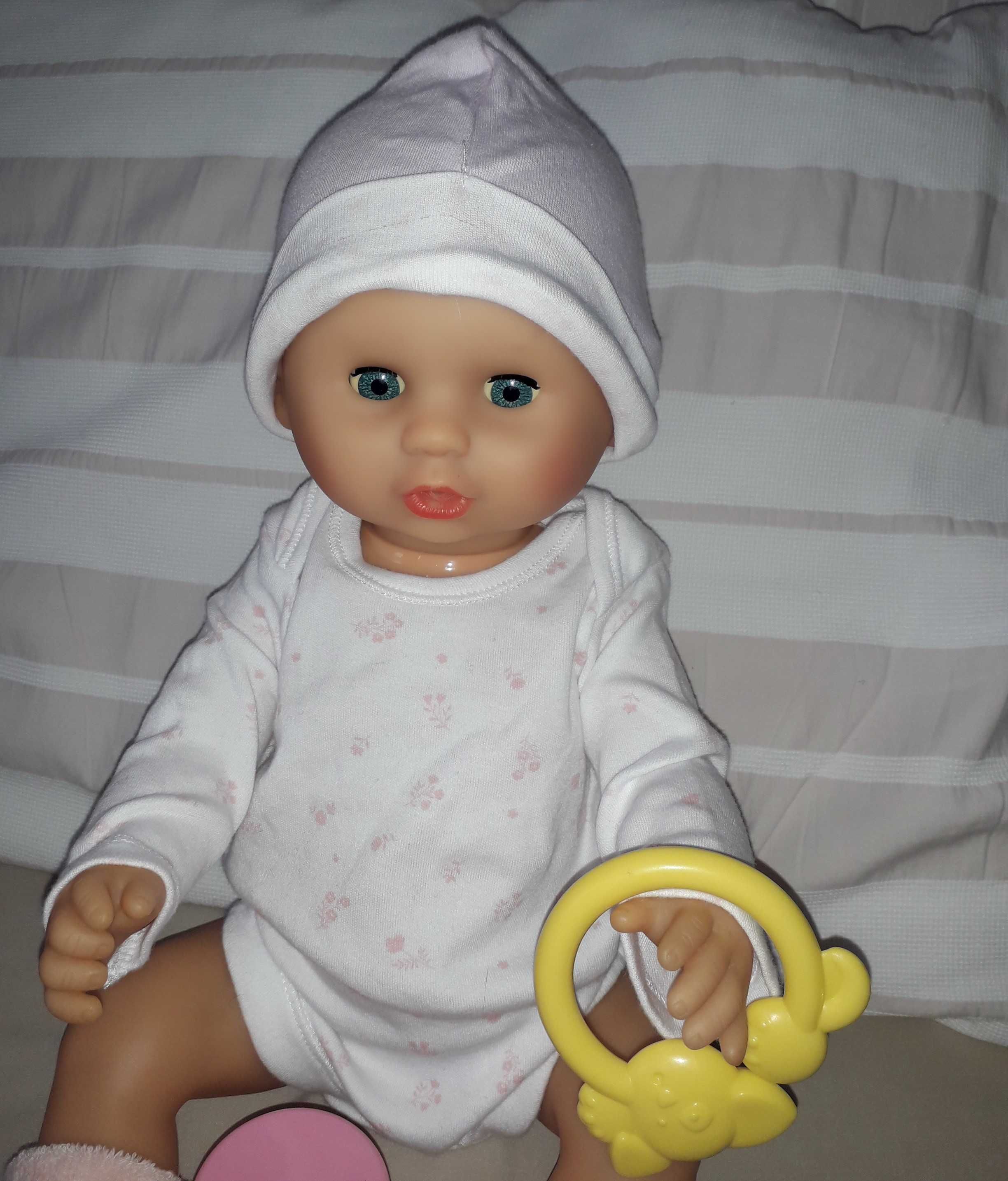 Interaktywna lalka bobas, mówi, płacze, śmieje się. 43cm