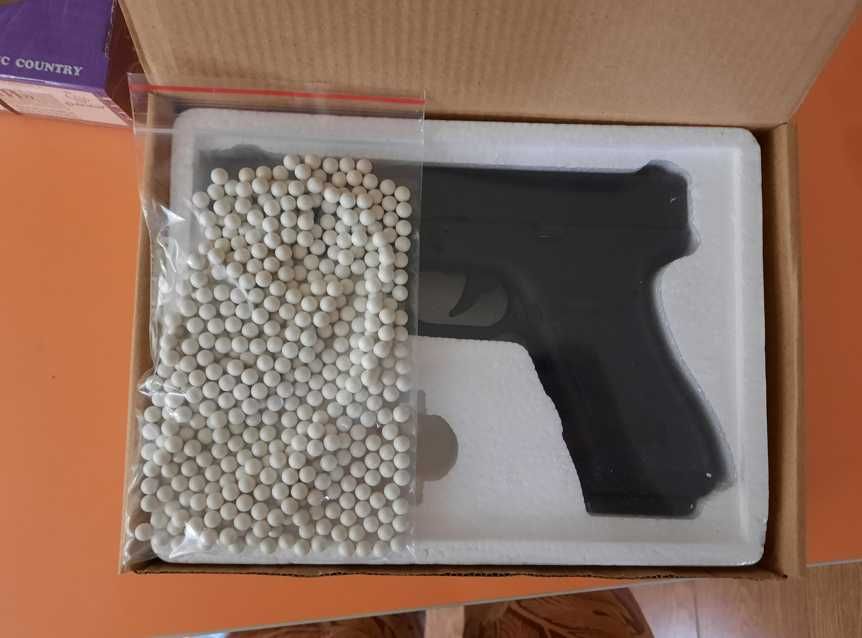 Металевий пістолет zm 17 глок 6 мм +250 кульок топ пластик іграшковий