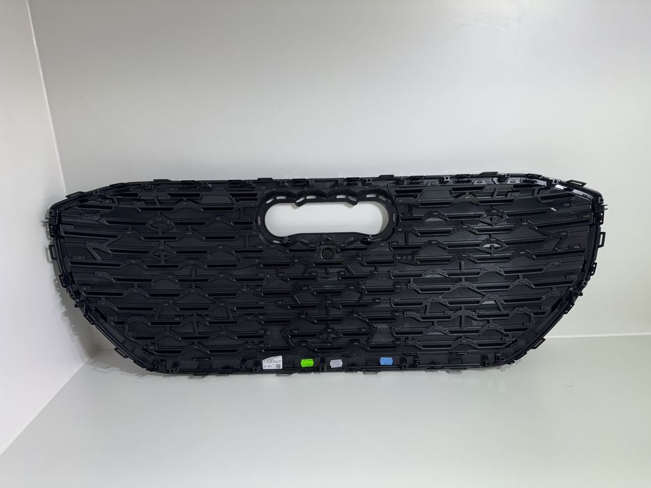 Nowy Grill Atrapa Audi Q4 E-Tron 89A