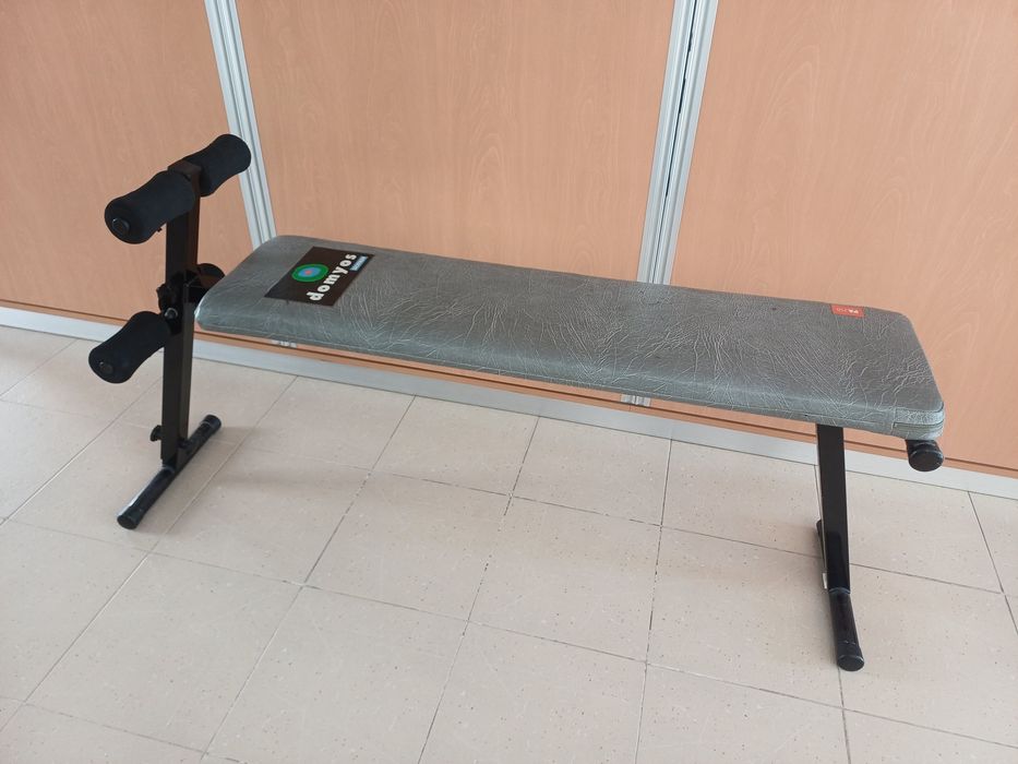 Banco musculação exercício