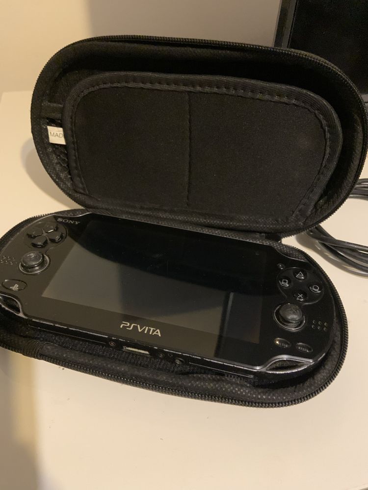 PSVITA - com capa e cabo