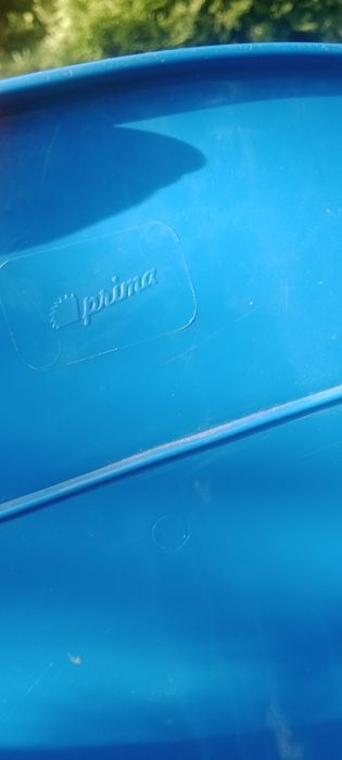 Krzesełko dziecięce niebieskie.