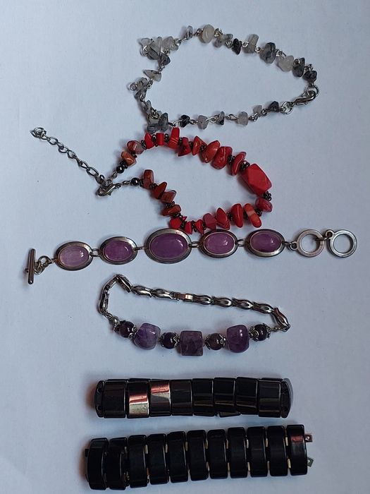 Браслети з натурального каміння