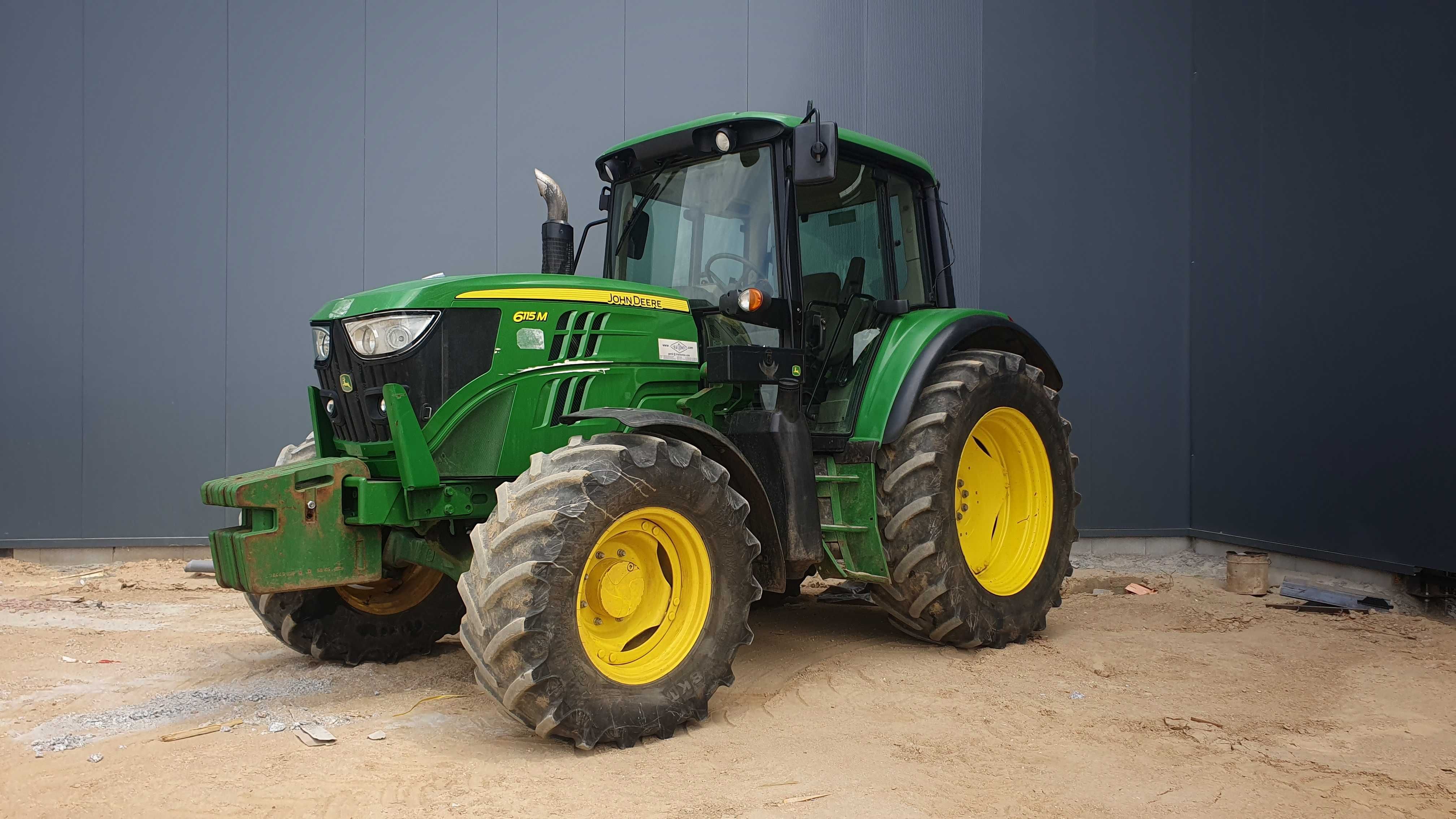 Trator John Deere 6115 M