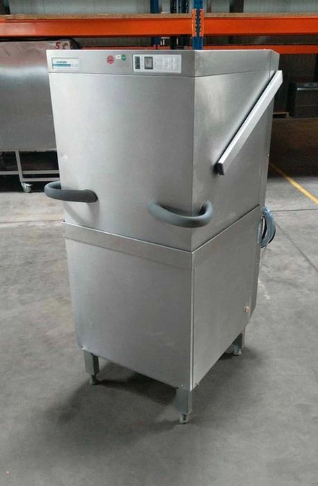 Zmywarka gastronomiczna kapturowa Winterhalter GS502