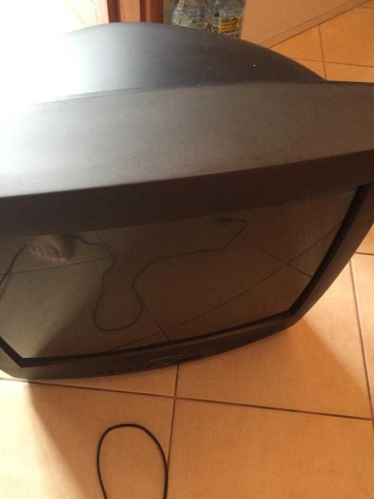 Telewizor kineskopowy 21" do retro gier.