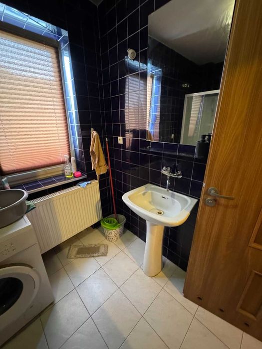 Komfortowy hostel (miejsca w pokojach) lub możliwość wynajęcia domu