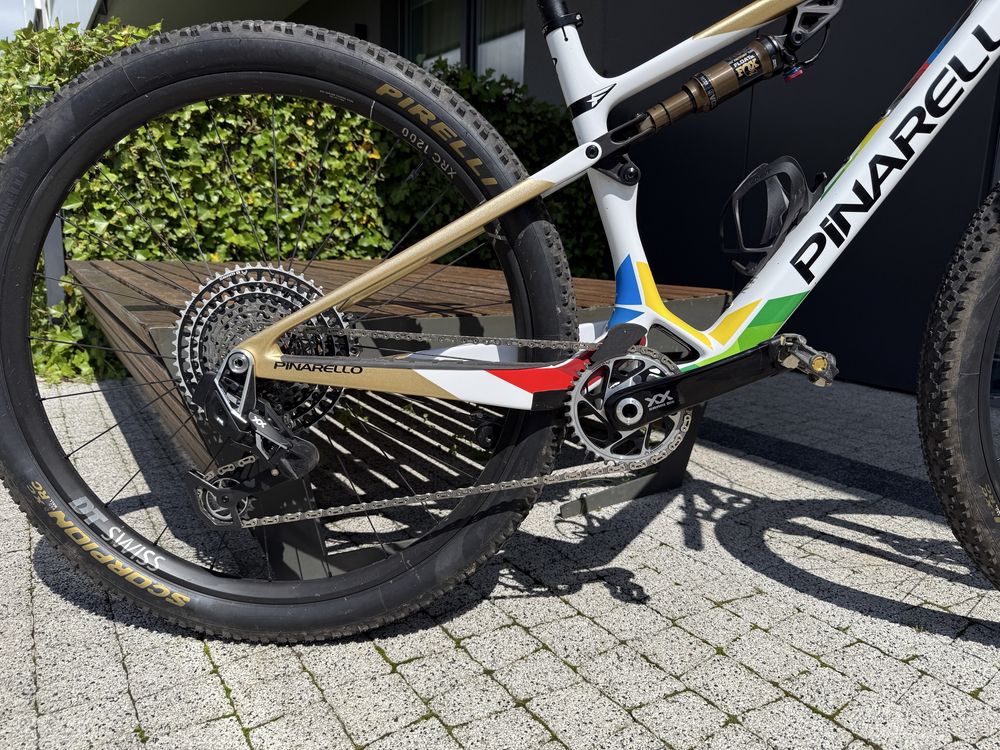 Pinarello Dogma XC roz. M Pure Gold DEMO