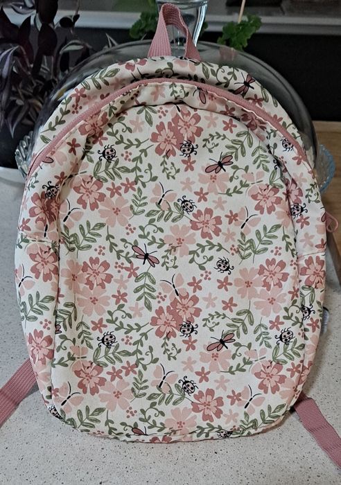 Mochila pequena floral