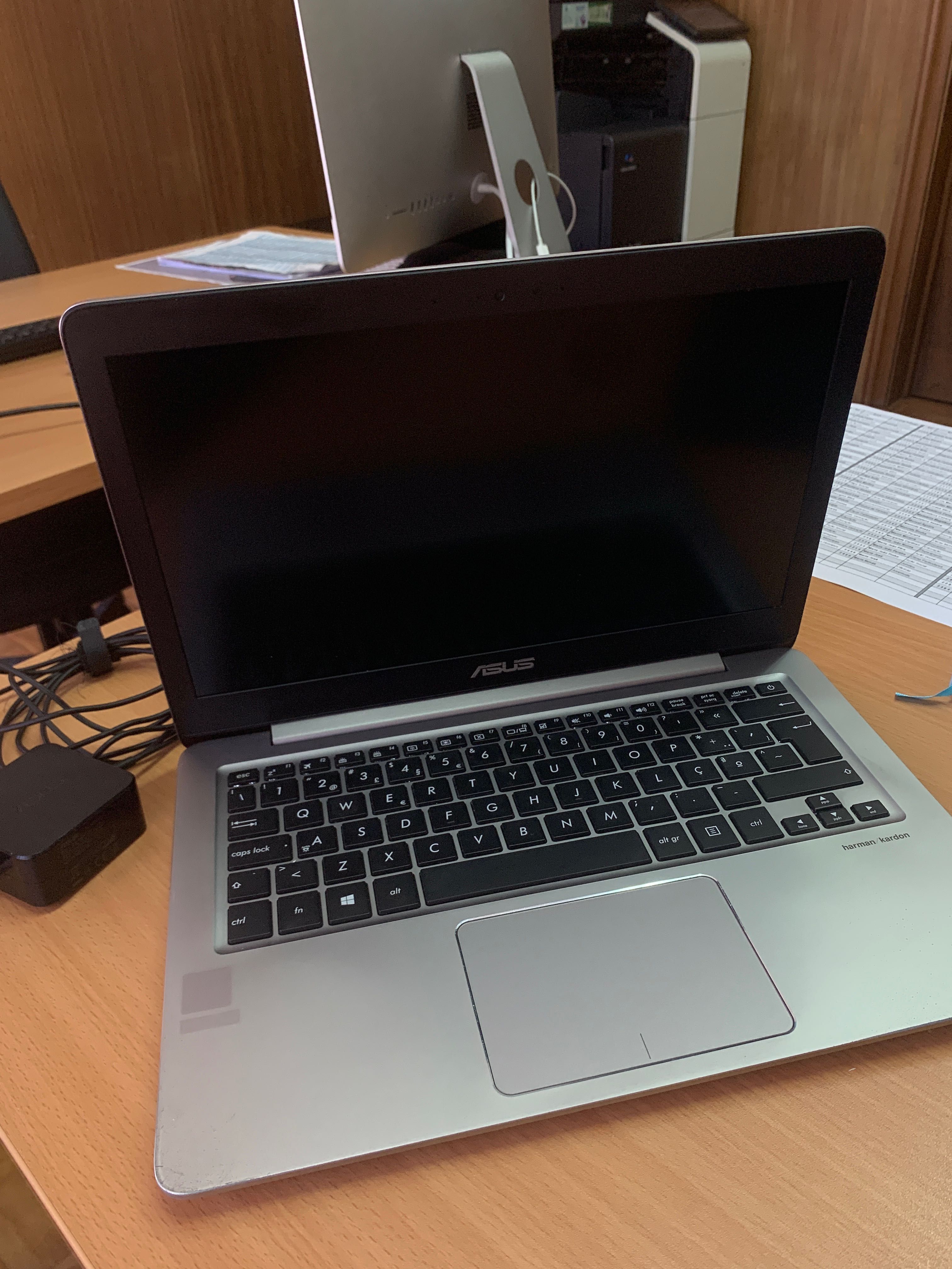 Vendo Portátil Asus 14" i3 7100u 4GB RAM 120GB SSD Cinzento