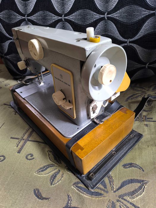 Швейна машинка ЧАЙКА 132 М