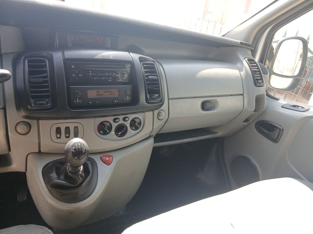 Renault 9 lugares 1.9 dci