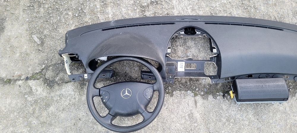 Tablier c/volante Mercedes-Benz E220 w211