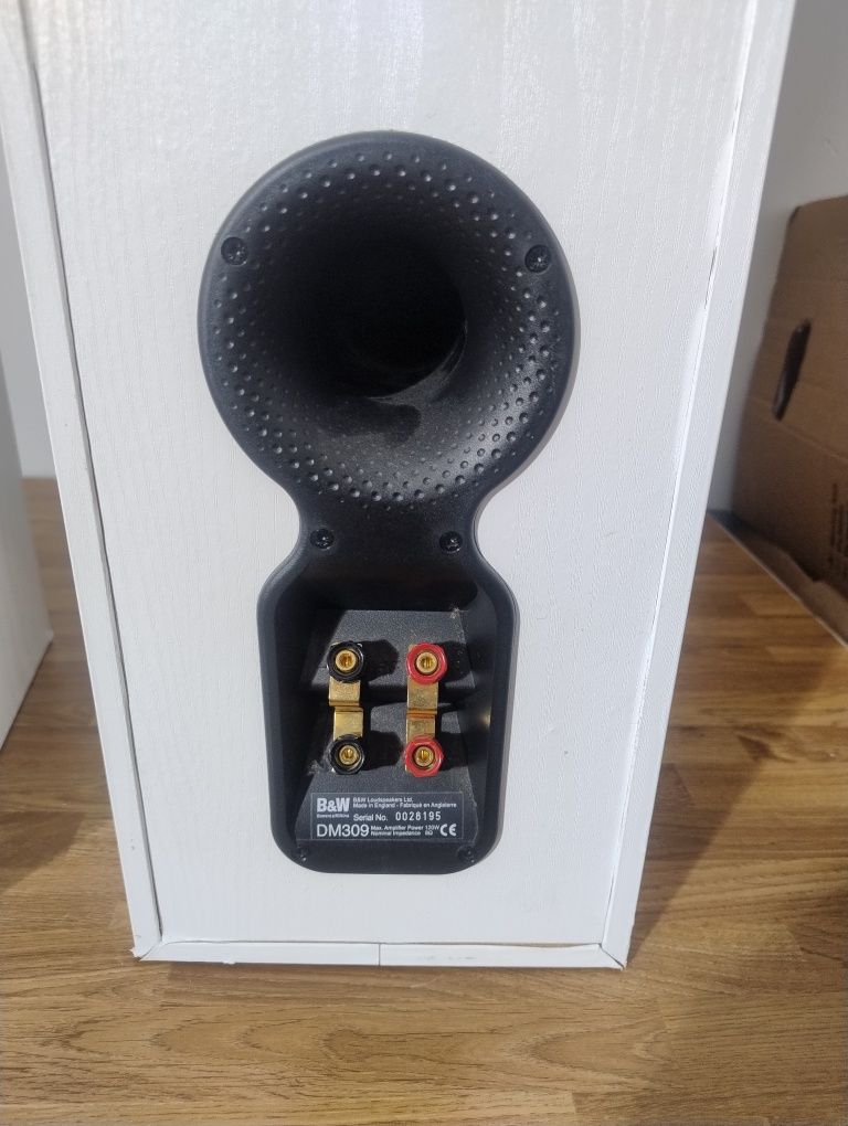 Kolumny głośnikowe Bowers&Wilkins  DM309