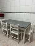 Mesa e 4 cadeiras