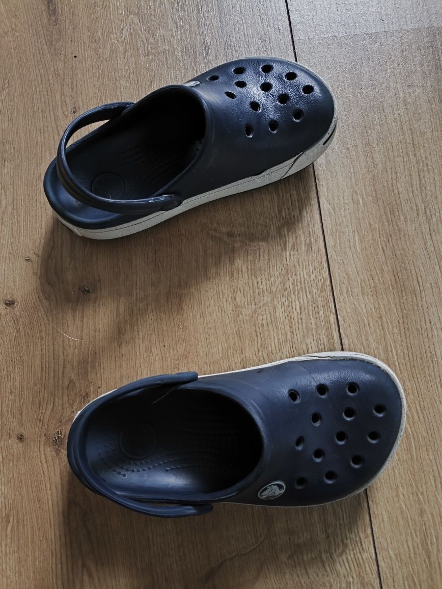 Crocsy 10-11 granatowe
