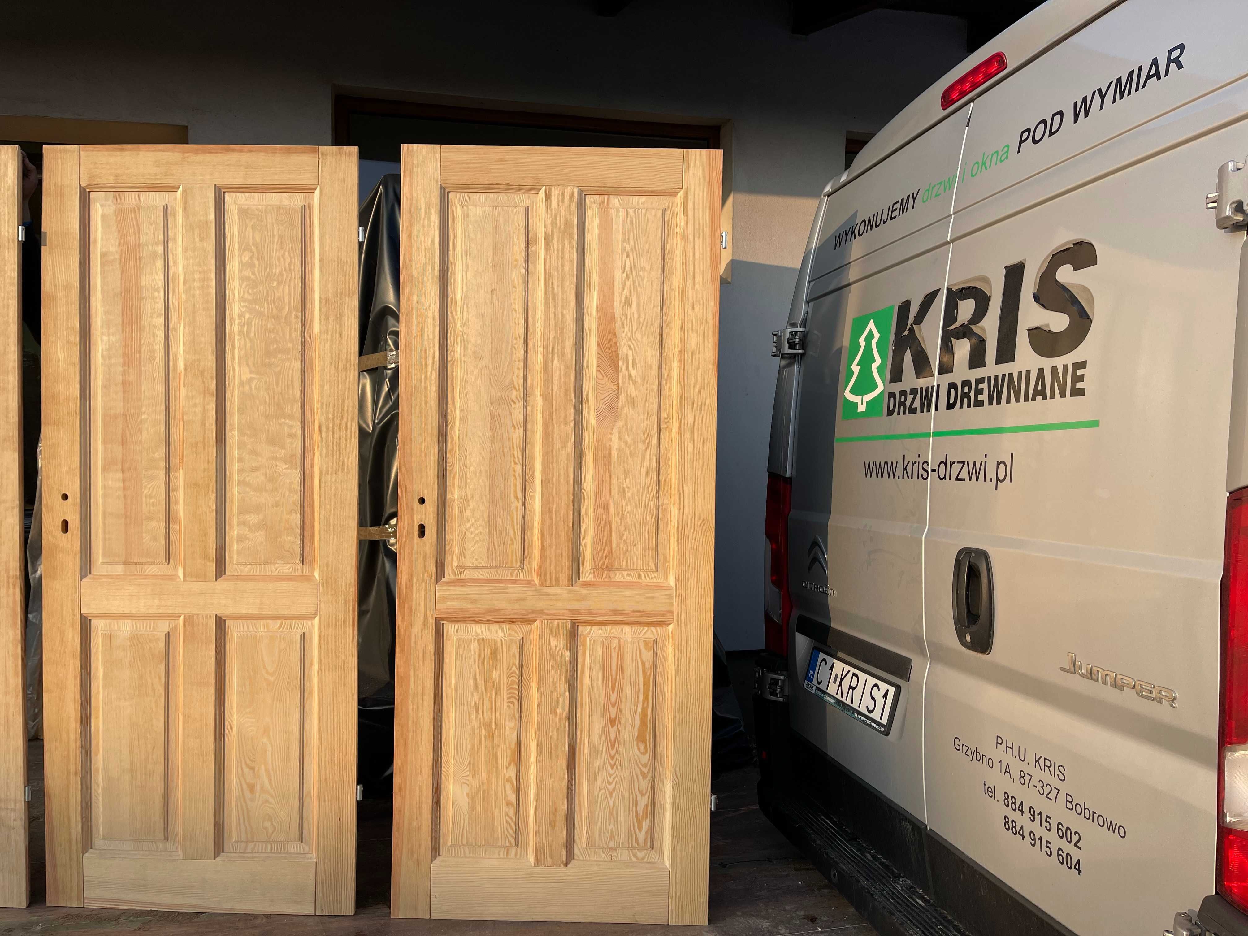 Drzwi drewniane OD RĘKI sosnowe szczotkowane ryflowane SS-7