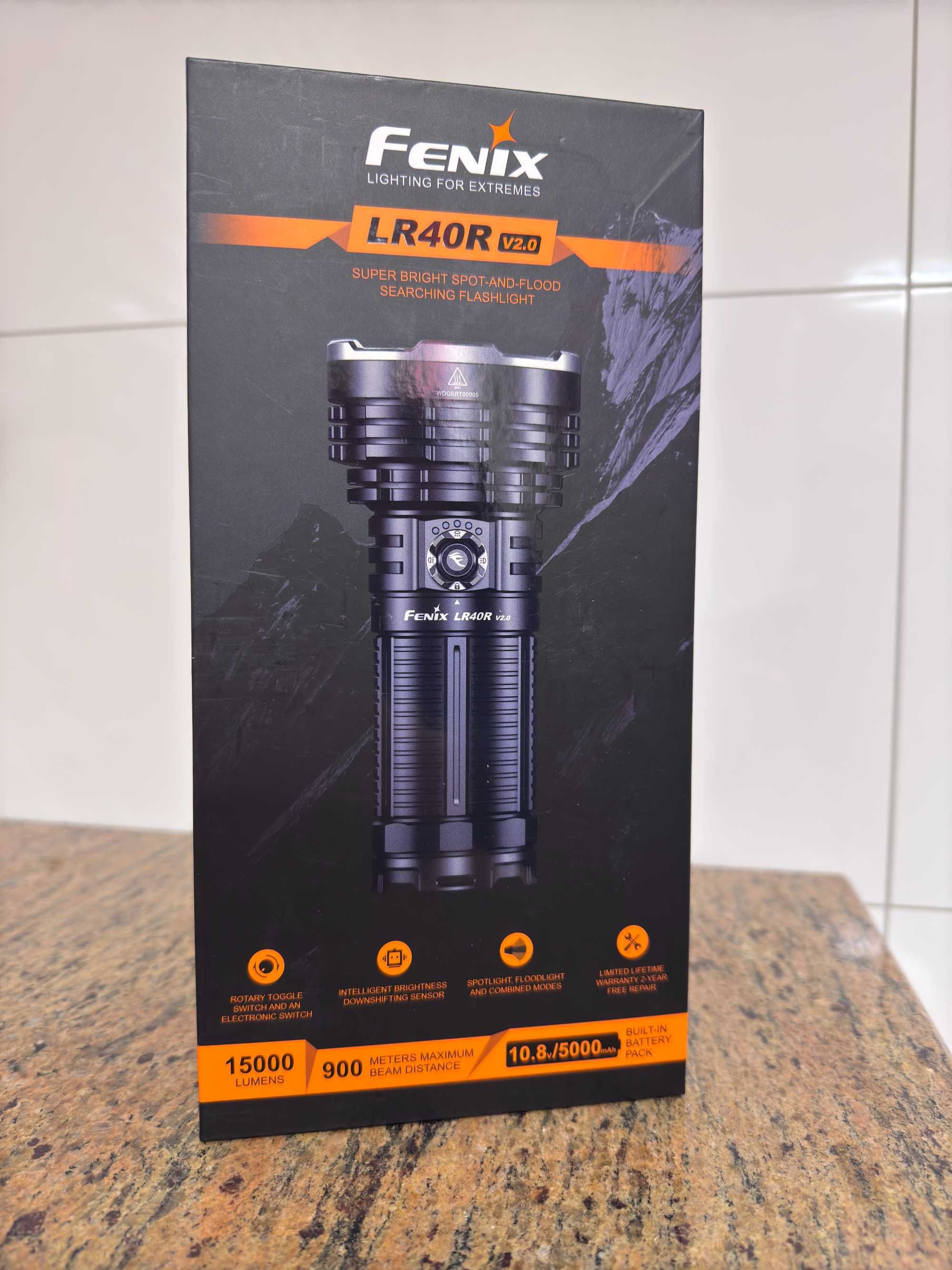 Latarka diodowa Fenix LR40R V2.0 15000 lumenów Nowa Gwar. 2 lata