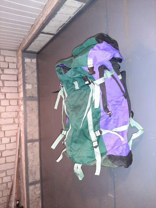 Рюкзак туристический с  кариматами и спальным мешком