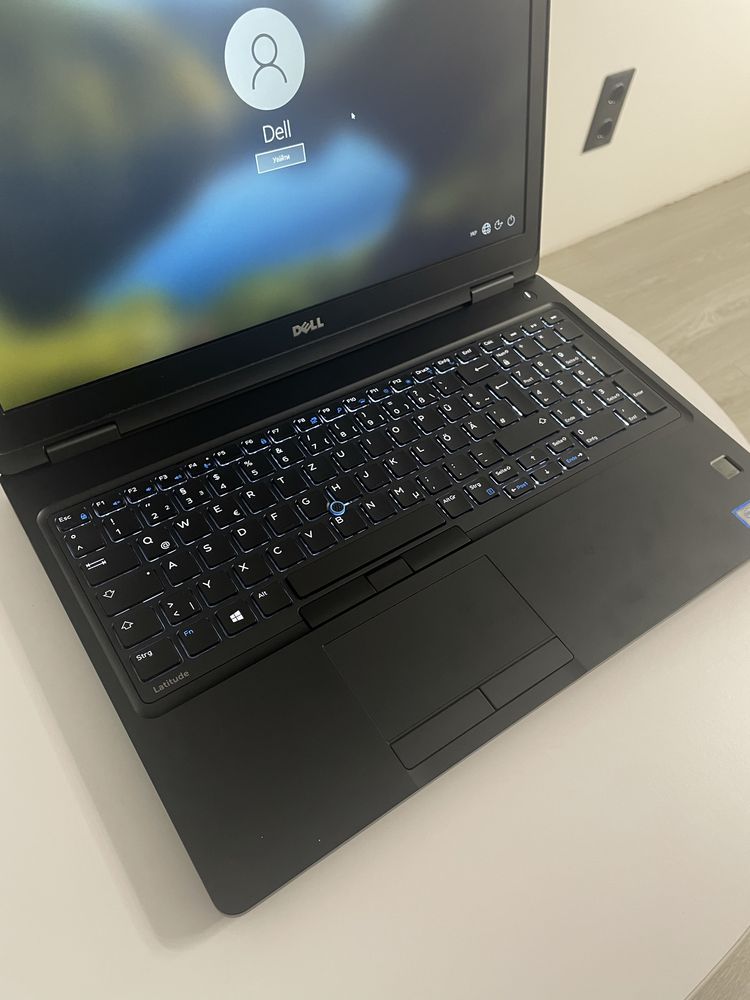 Потужний ноутбук для ігор/навчання DELL