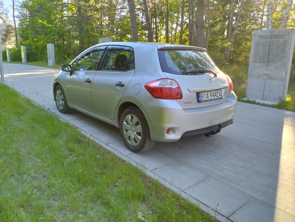 Toyota Auris 2011 1.6b hak