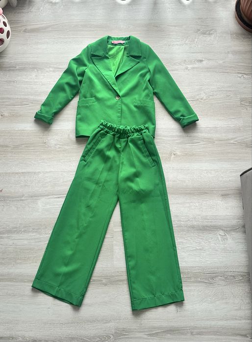 Костюм на дівчинку брюкі широкі прямі та піджак зеленого кольору 128р