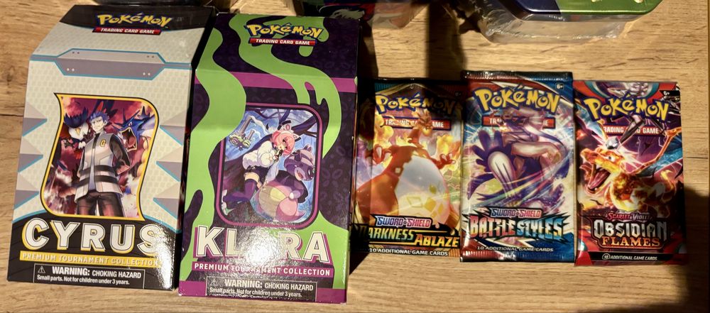 Crown Zenith tins, pokemon go, boosters, klara /Cyrus Collection