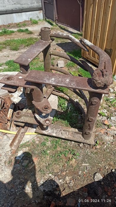 Ввилки на маніпулятор для погрузки лісу