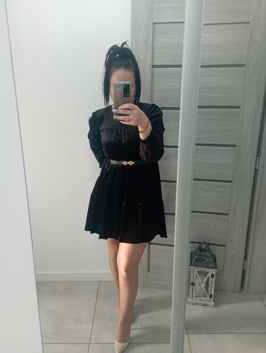 Sukienka welurowa czarna